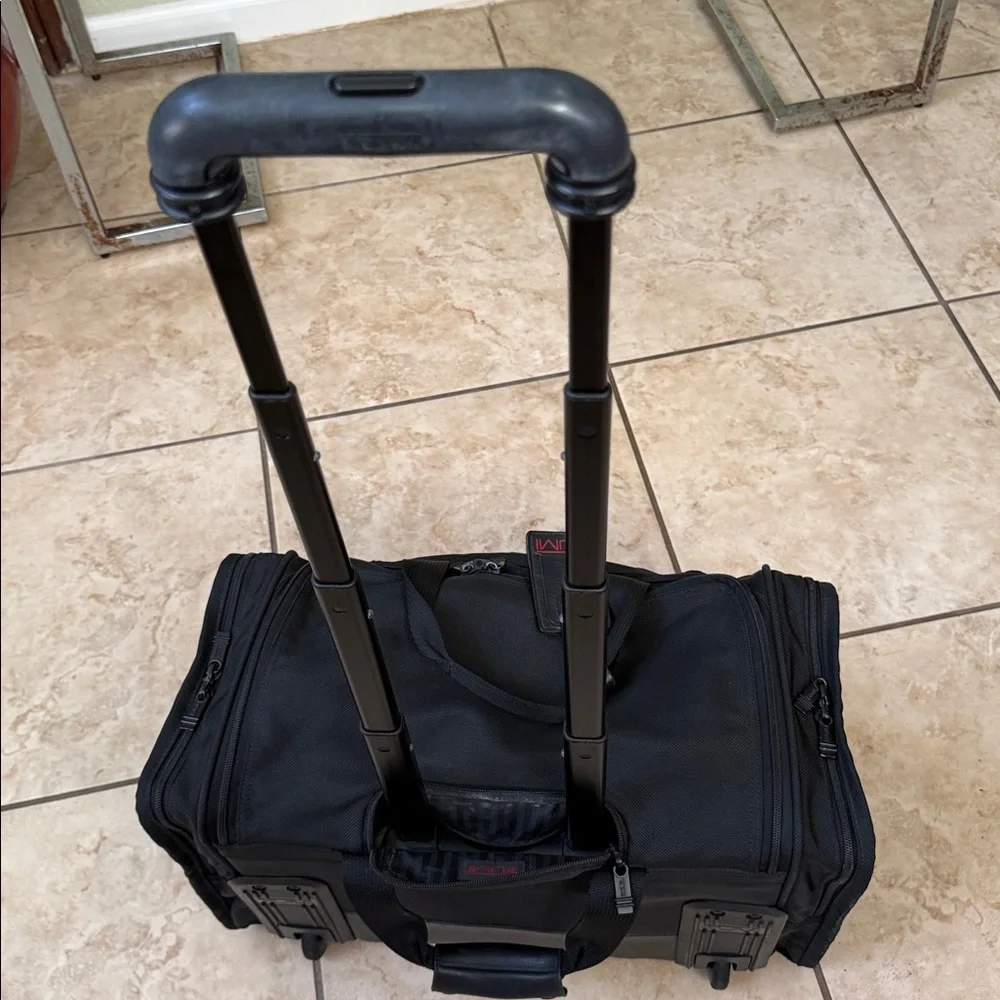 TUMI Alpha Large Split 2-Wheeled Duffel bag